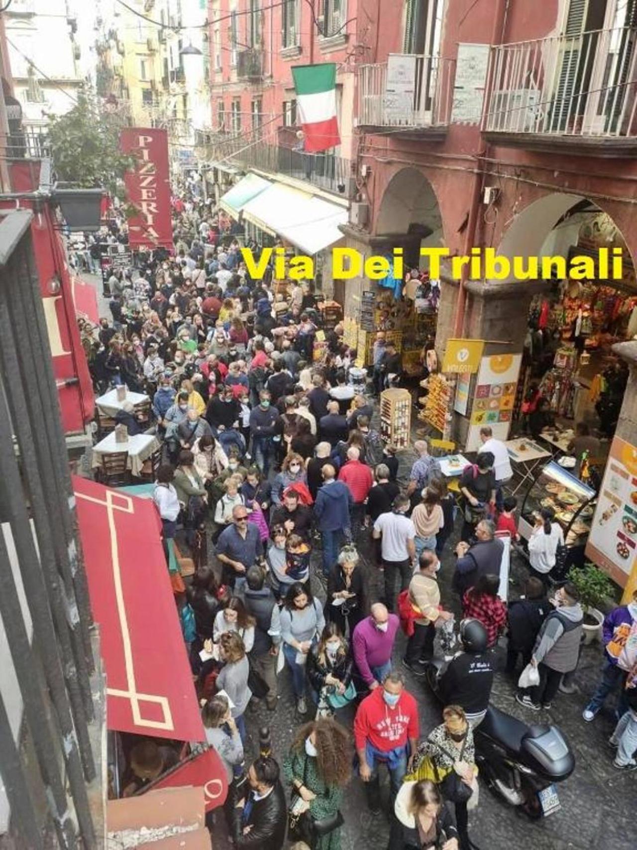 La Dimora Di Partenope نابولي المظهر الخارجي الصورة